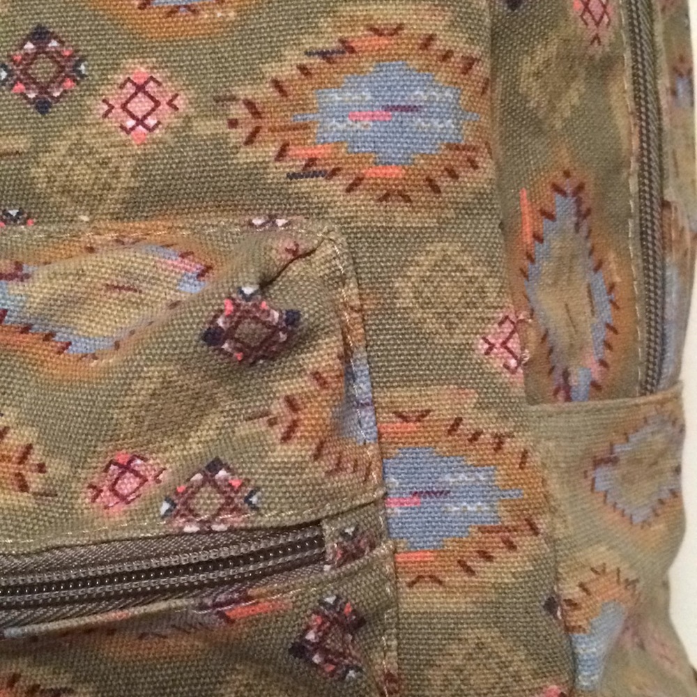 Aztec Backpack - Picture 3 of 3